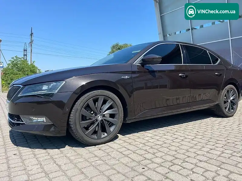 Skoda Superb 2017, фото з оголошення 2 з 20, VIN TMBCE9NP0J7540577