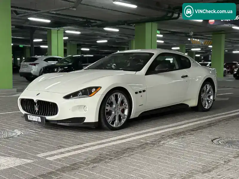 Maserati GranTurismo 2011, фото з оголошення 1 з 21, VIN ZAMHH45B000055117