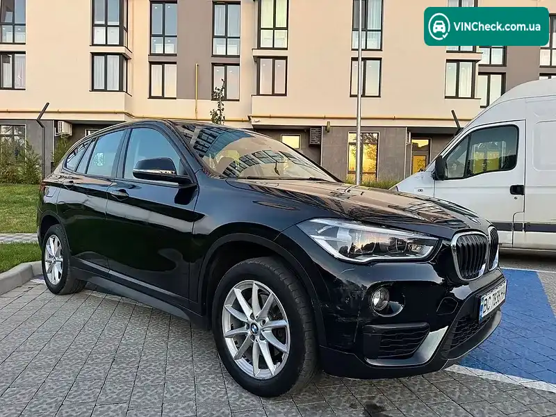 BMW X1 2017, фото з оголошення 2 з 11, VIN WBAHT710305J37967