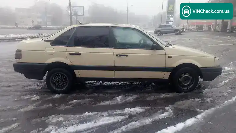 Volkswagen Passat 1989, фото з оголошення 1 з 7, VIN WVWZZZ31ZKE075630