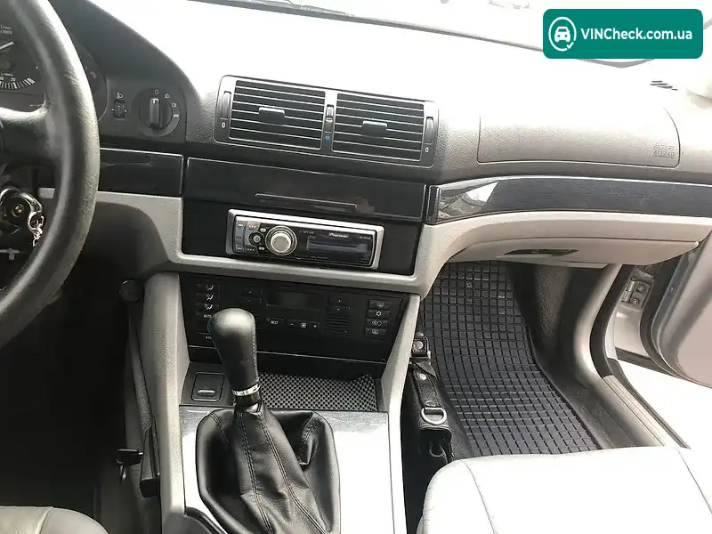 BMW 5 Series 1996, фото з оголошення 2 з 8, VIN WBADD11080BN22368