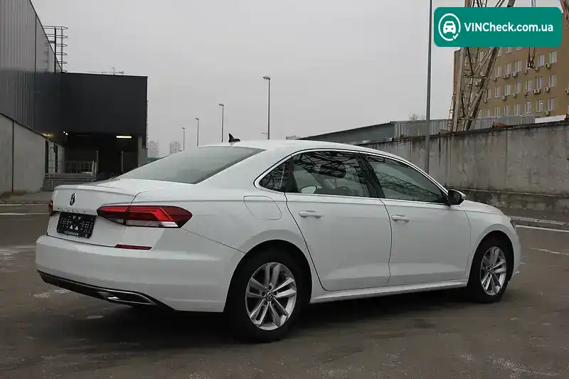 Volkswagen Passat 2020, фото з оголошення, VIN 1VWSA7A37LC009168