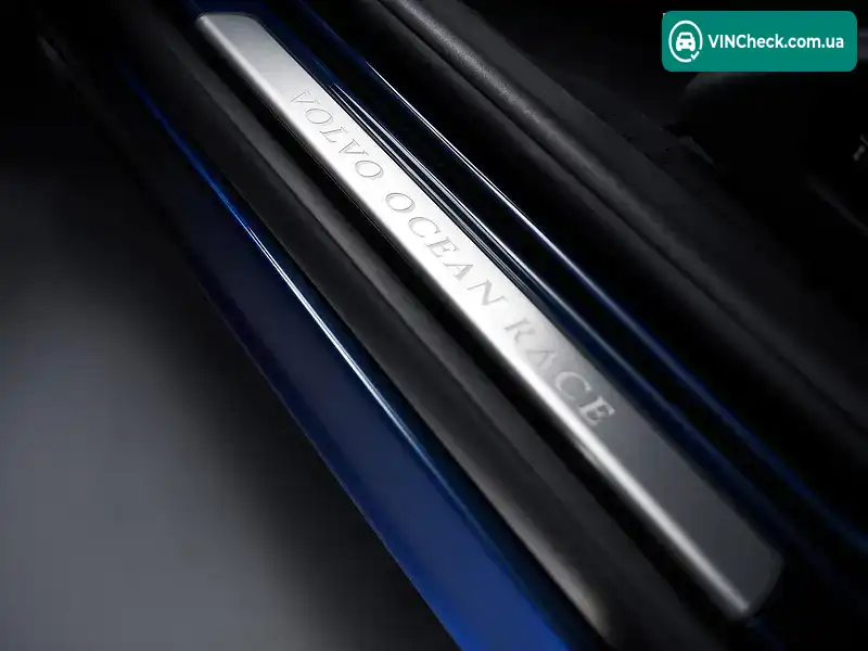 Volvo V60 2012, фото з оголошення 2 з 20, VIN YV1FW45C1C1081755