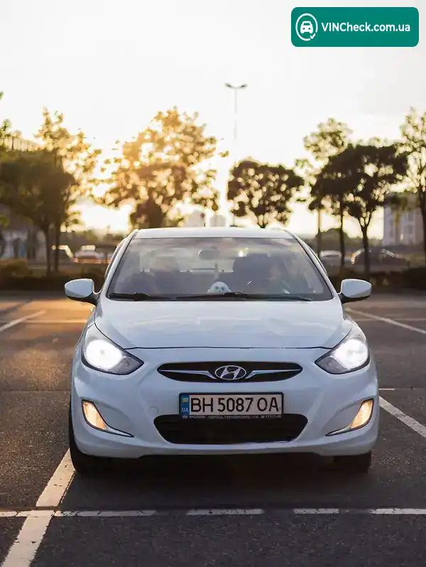 Hyundai Accent 2013, фото з оголошення 1 з 15, VIN Z94CT41CADR216235