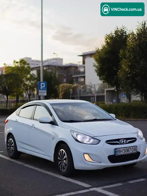 Hyundai Accent 2013, фото з оголошення 2 з 15, VIN Z94CT41CADR216235