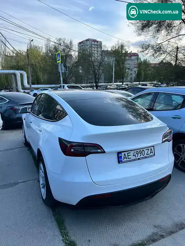 Tesla Model Y 2021, фото з оголошення 2 з 9, VIN 5YJYGDED3MF181300