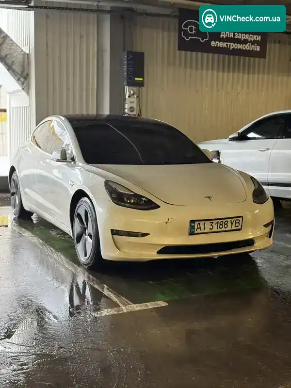 Tesla Model 3 2018, фото з оголошення 2 з 21, VIN 5YJ3E1EA8JF098753