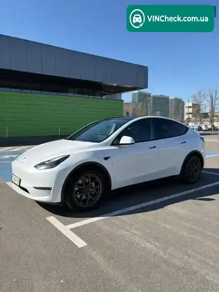 Tesla Model Y 2022, фото з оголошення 2 з 14, VIN 7SAYGAEE2PF607427