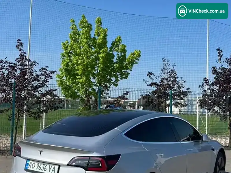 Tesla Model 3 2018, фото з оголошення 1 з 21, VIN 5YJ3E1EA8JF010381