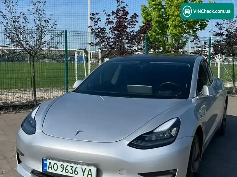 Tesla Model 3 2018, фото з оголошення 2 з 21, VIN 5YJ3E1EA8JF010381