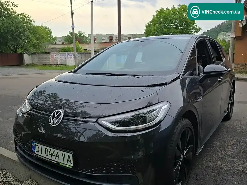 Volkswagen ID.3 2020, фото з оголошення 1 з 17, VIN WVWZZZE1ZLP005603