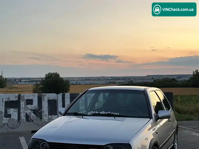 Volkswagen Golf 1994, фото з оголошення 1 з 5, VIN WVWZZZ1HZRW716042