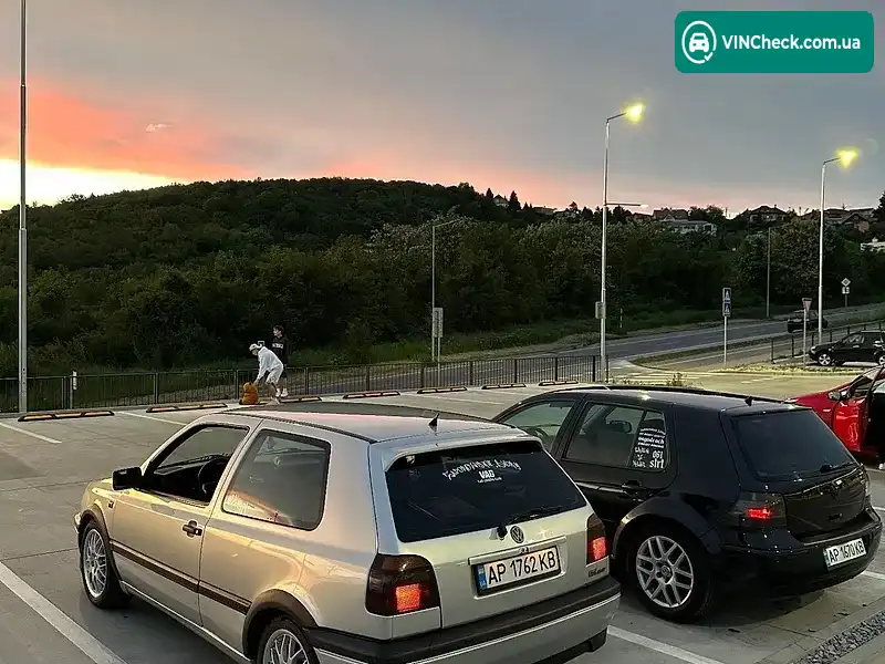 Volkswagen Golf 1994, фото з оголошення 2 з 5, VIN WVWZZZ1HZRW716042