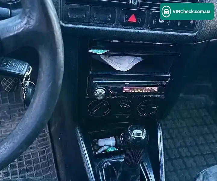 Volkswagen Golf 1999, фото з оголошення 2 з 20, VIN WVWZZZ1JZXD651112
