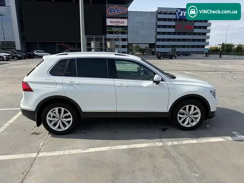 Volkswagen Tiguan 2020, фото з оголошення 2 з 17, VIN WVGZZZ5NZLW395818