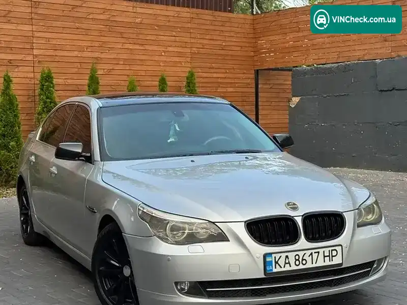 BMW 5 Series 2004, фото з оголошення 2 з 7, VIN WBANC51050B133735