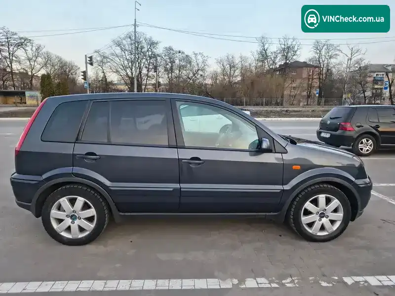 Ford Fusion 2006, фото з оголошення 2 з 19, VIN WF0UXXGAJU6B33482