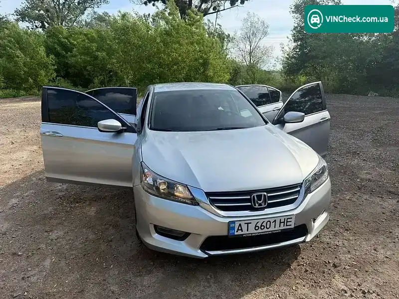 Honda Accord 2013, фото з оголошення 1 з 21, VIN 1HGCR2F50EA108610