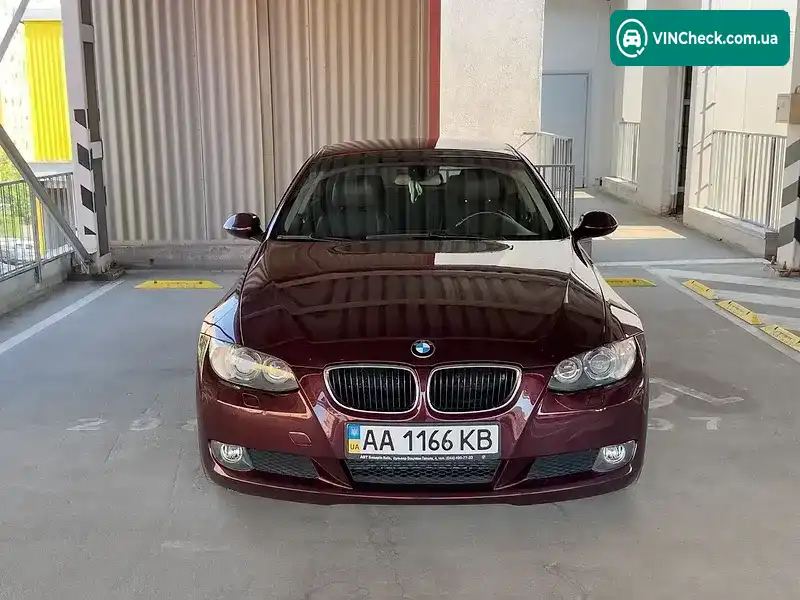 BMW 3 Series 2007, фото з оголошення 2 з 13, VIN WBAWA51050JP99400