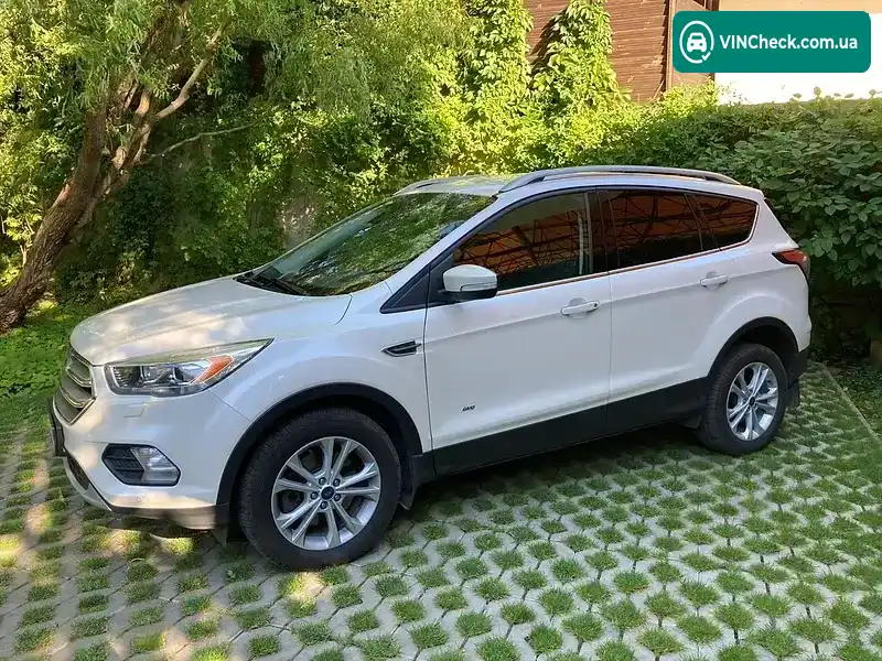 Ford Kuga 2017, фото з оголошення 2 з 20, VIN WF0AXXWPMAHM86404