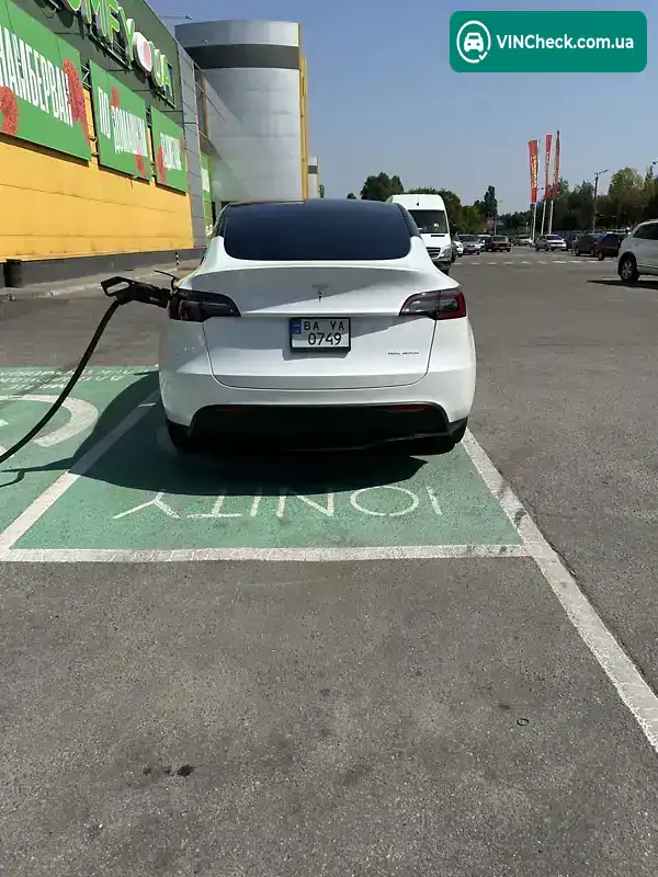 Tesla Model Y 2022, фото з оголошення 2 з 15, VIN 7SAYGDEE3NF463496