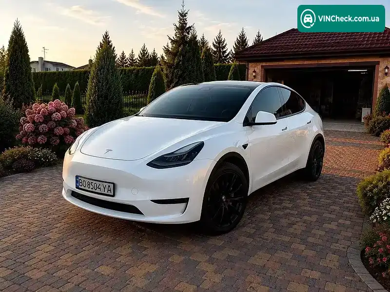 Tesla Model Y 2022, фото з оголошення 2 з 15, VIN 7SAYGAEE1PF616913
