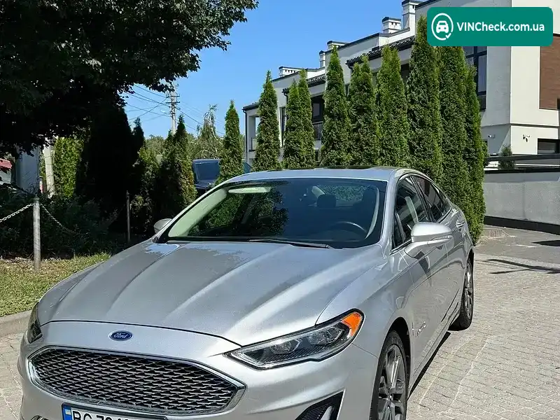 Ford Fusion 2019, фото з оголошення 2 з 20, VIN 3FA6P0RU0KR273928