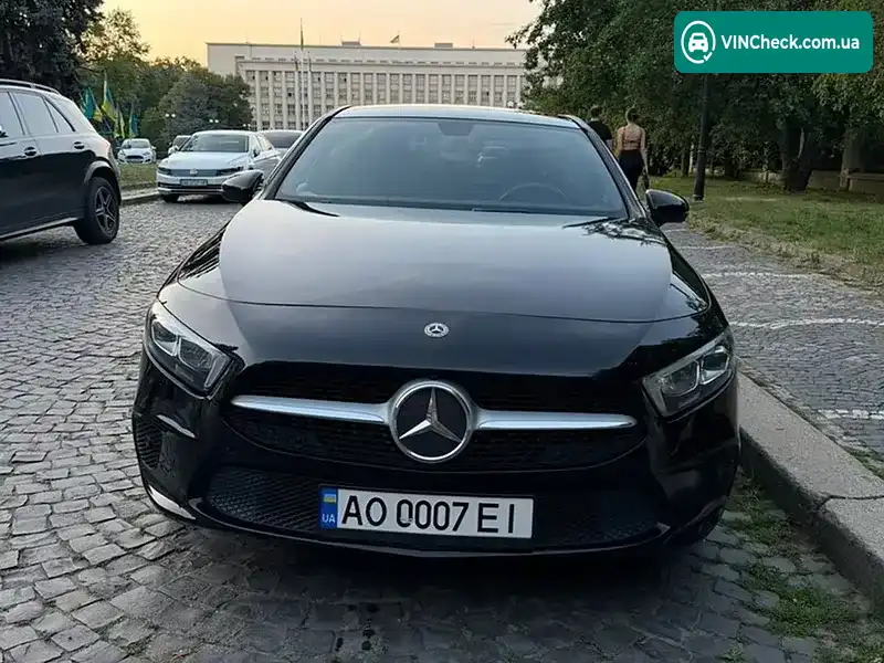 Mercedes-Benz A-Class 2019, фото з оголошення 2 з 12, VIN WDD3G4EB3KW026012