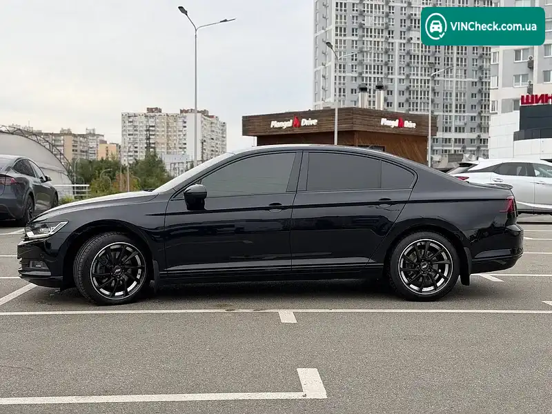Volkswagen Passat 2018, фото з оголошення 2 з 20, VIN WVWZZZ3CZJE197838