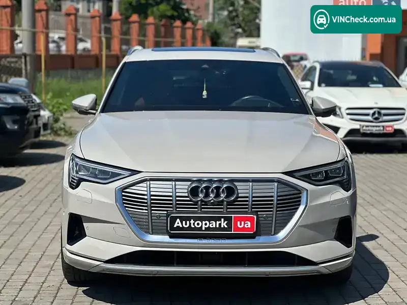 Audi e-tron 2019, фото з оголошення 2 з 20, VIN WA1VABGE6KB014857