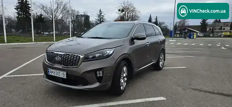 Kia Sorento 2018, фото з оголошення 2 з 21, VIN 5XYPKDA58KG495944
