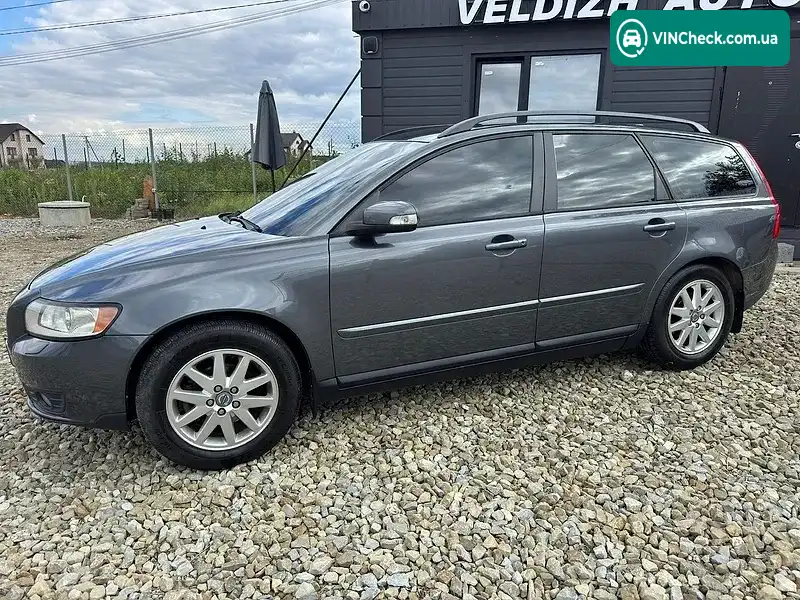 Volvo V50 2008, фото з оголошення 2 з 20, VIN YV1MW214292447662