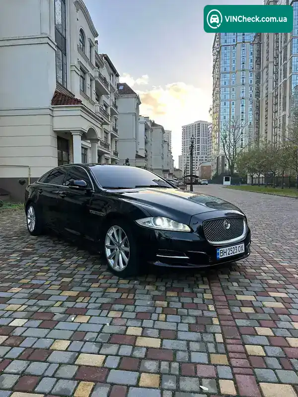 Jaguar XJ 2012, фото з оголошення 1 з 15, VIN SAJAA2223CNV38292