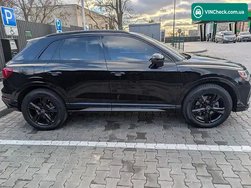 Audi Q3 2020, фото з оголошення 2 з 20, VIN WA1DECF33M1038760