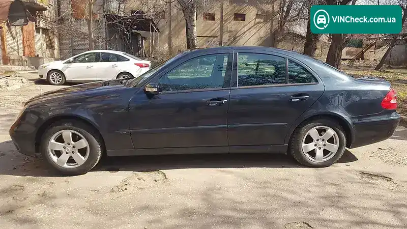 Mercedes-Benz E-Class 2004, фото з оголошення 2 з 14, VIN WDB2110041A522582