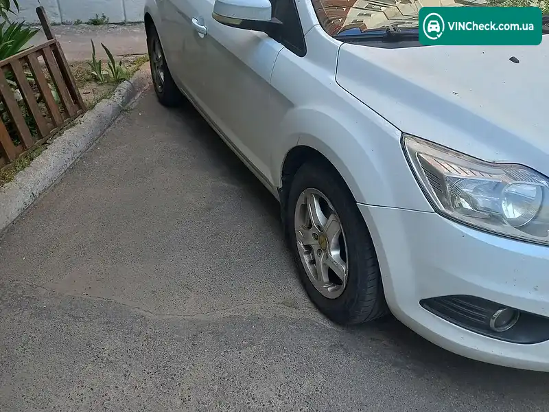 Ford Focus 2009, фото з оголошення 2 з 11, VIN WF0PXXGCDP9G47737