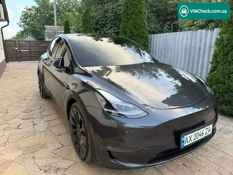 Tesla Model Y 2024, фото з оголошення 1 з 13, VIN 7SAYGDEF5RA285490