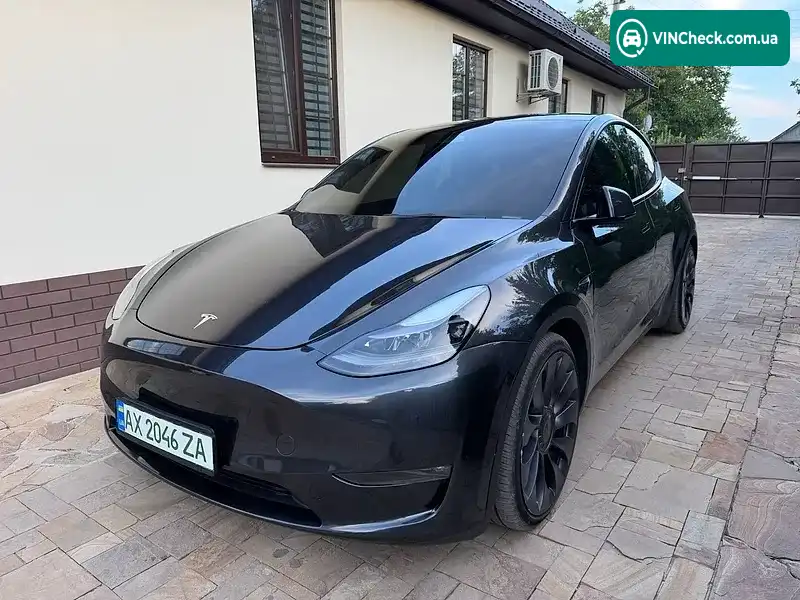 Tesla Model Y 2024, фото з оголошення 2 з 13, VIN 7SAYGDEF5RA285490