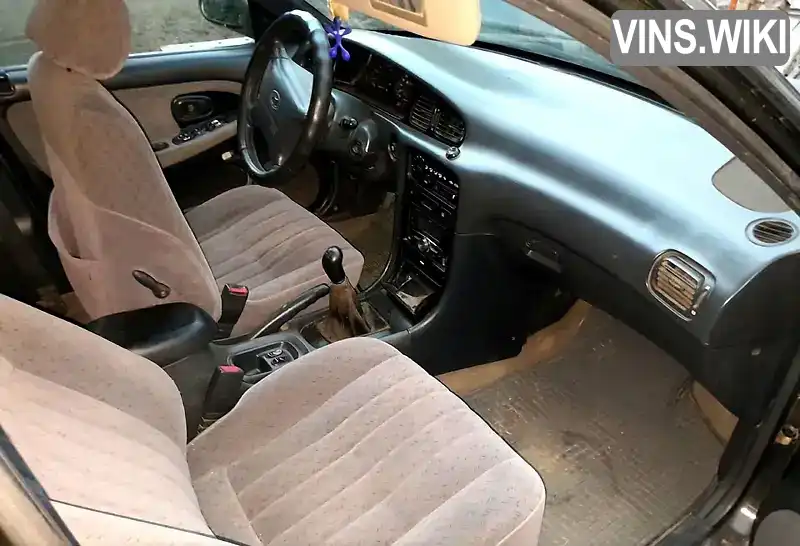 Hyundai Sonata 1998, фото з оголошення 2 з 10, VIN KMHCF31FPWU899279