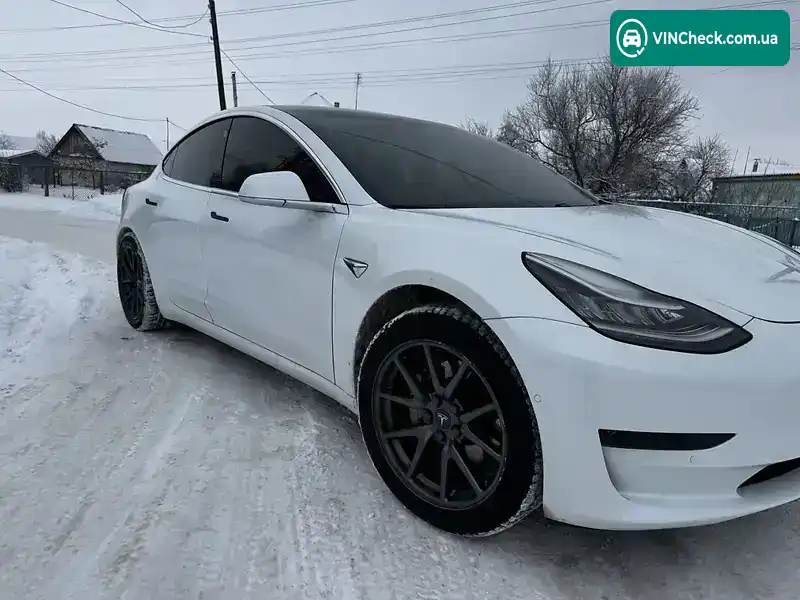 Tesla Model 3 2020, фото з оголошення 2 з 12, VIN 5YJ3E1EA9LF658735