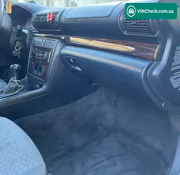 Audi A4 1996, фото з оголошення 2 з 10, VIN WAUZZZ8DZTA146801