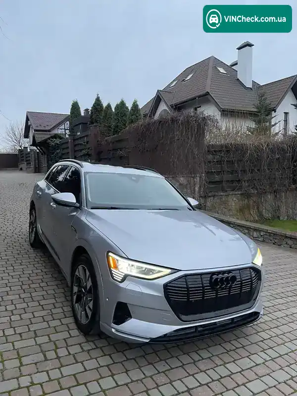 Audi e-tron 2022, фото з оголошення 1 з 21, VIN WA1AAAGEXNB047650