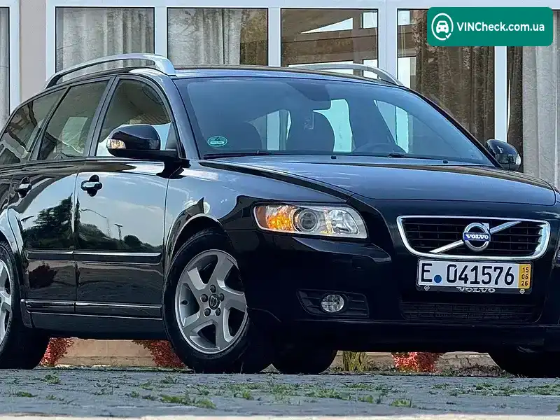 Volvo V50 2011, фото з оголошення 1 з 20, VIN YV1MW84E1C2668999