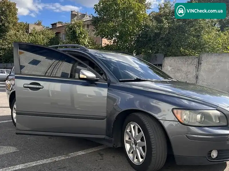 Volvo V50 2006, фото з оголошення 1 з 11, VIN YV1MW765262217745
