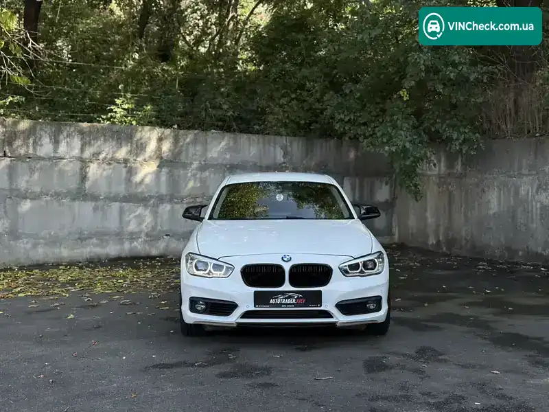 BMW 1 Series 2017, фото з оголошення 2 з 10, VIN WBA1P510105J67219