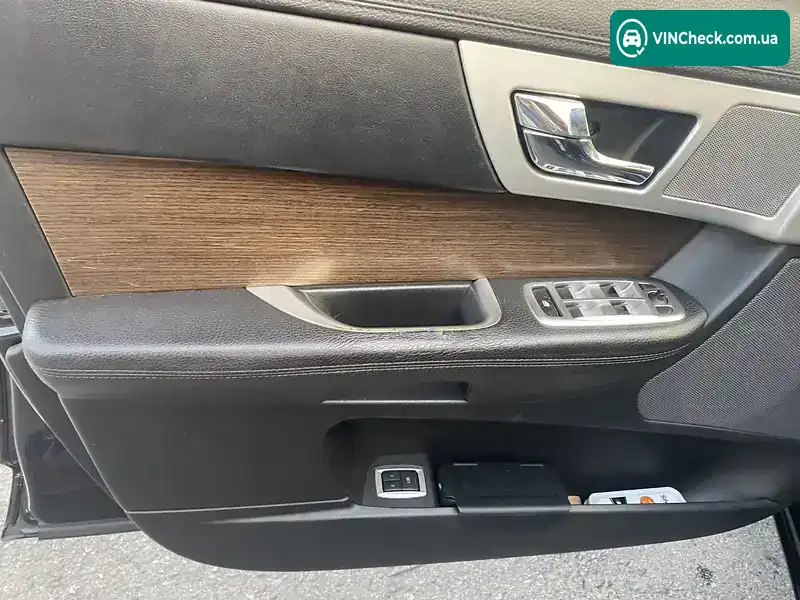 Jaguar XF 2013, фото з оголошення 2 з 21, VIN SAJWA0ES4EPU13718