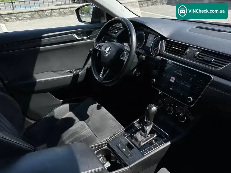 Skoda Superb 2019, фото з оголошення 2 з 21, VIN TMBAJ8NP7LB300018