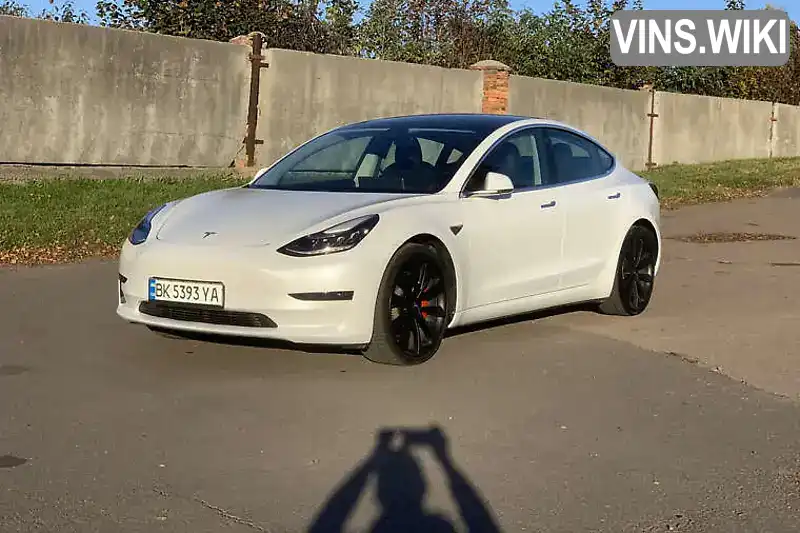 Tesla Model 3 2019, фото з оголошення 2 з 21, VIN 5YJ3E7EB9KF490363
