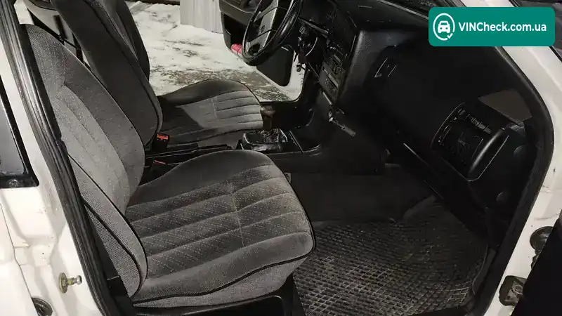 Volkswagen Passat 1993, фото з оголошення 1 з 19, VIN WVWZZZ31ZPE031890