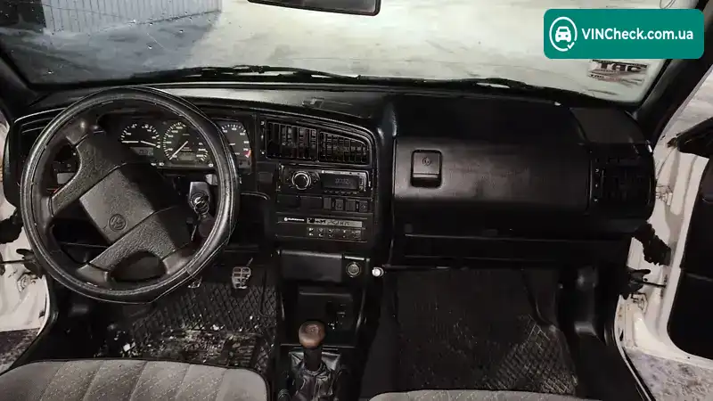 Volkswagen Passat 1993, фото з оголошення 2 з 19, VIN WVWZZZ31ZPE031890